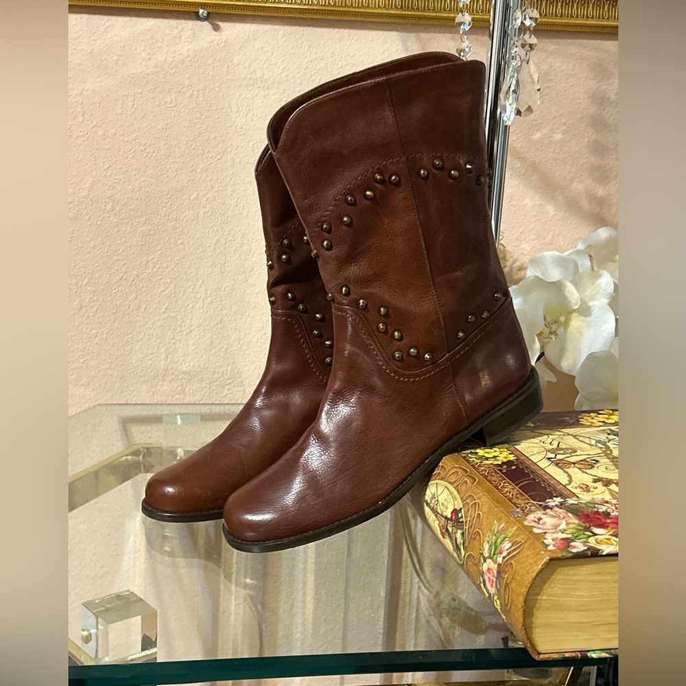 Stuart Weitzman Cognac Leather Studded Boots Size 8